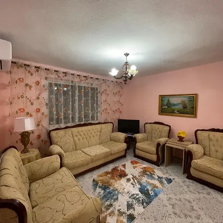 In Apartment Shkoder